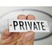 Emaljskylt PRIVATE vit - svart 10 x 3 cm modell 20-4 Emaljskylt PRIVATE vit - svart 10 x 3 cm modell 20-4