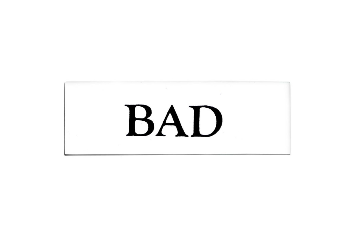 Emaljskylt BAD vit - svart 6 x 2 cm modell 9-4 Emaljskylt BAD vit - svart 6 x 2 cm modell 9-4